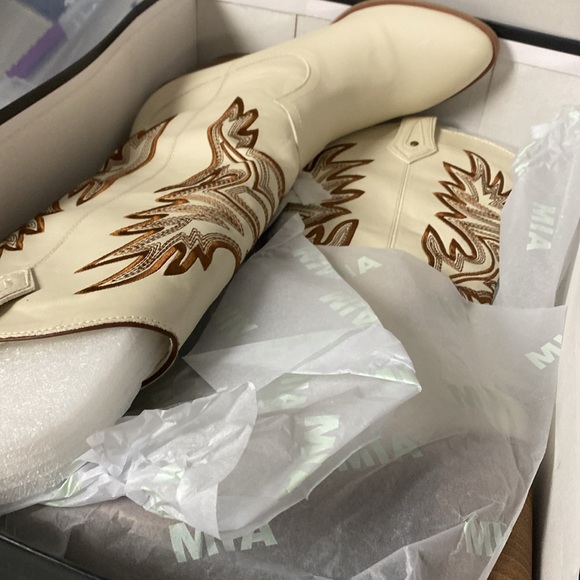 🎉New Years Sale🎉MIA Taley Tall WesternBoots NIBNWTSize 9 Embroidered FauxLeather - Picture 14 of 14